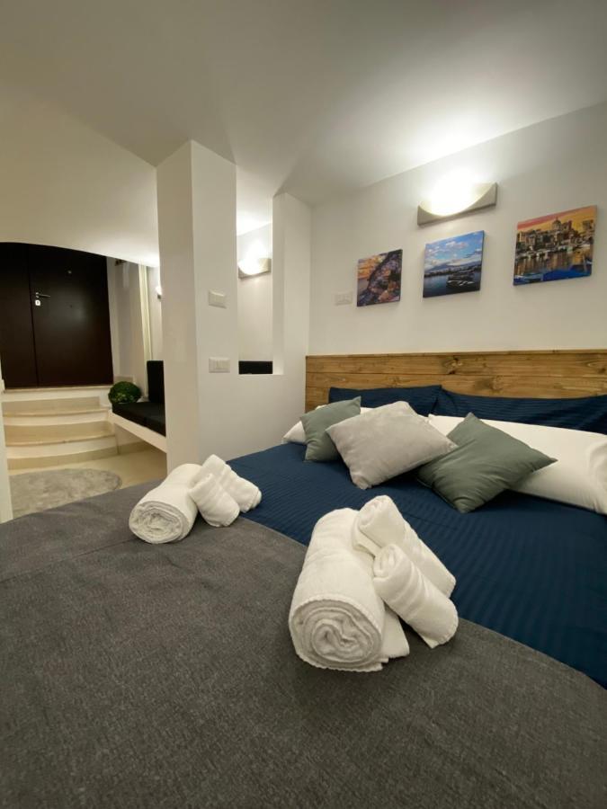Riman, Appartamento Napoli